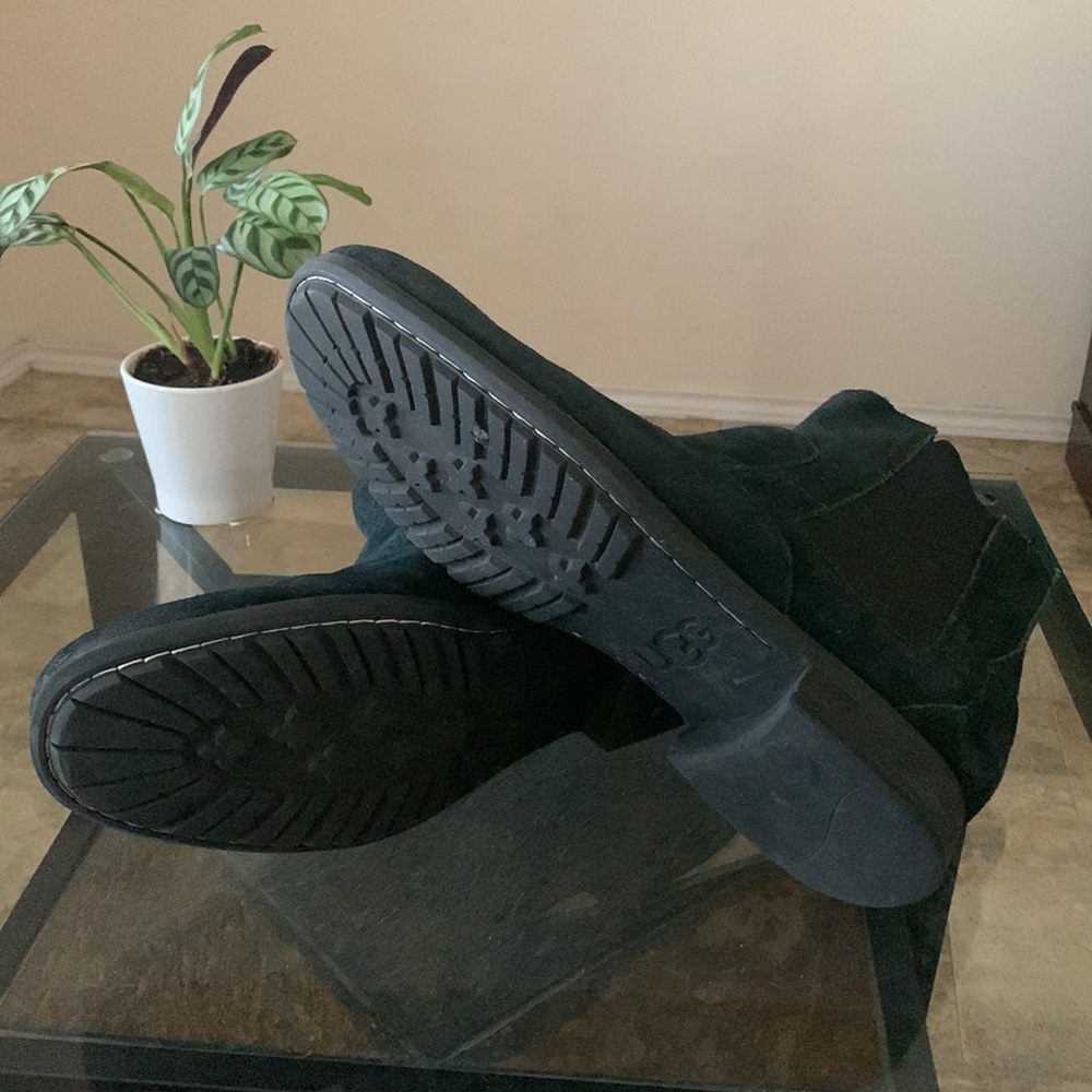 UGG Clyne Suede Ankle Chelsea Boots - Picture 12 of 12